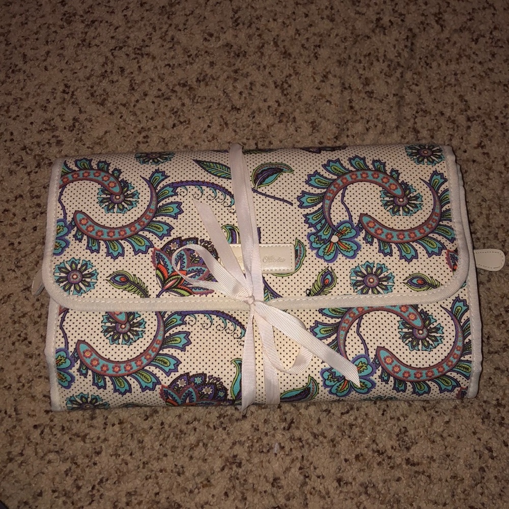 Ollie & Olivia cosmetic bag🦋